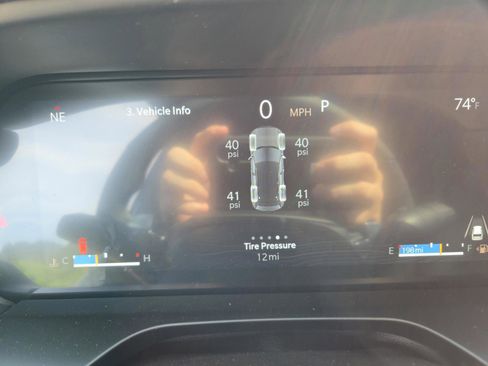 New 2025 Jeep Grand Cherokee Altitude image 26