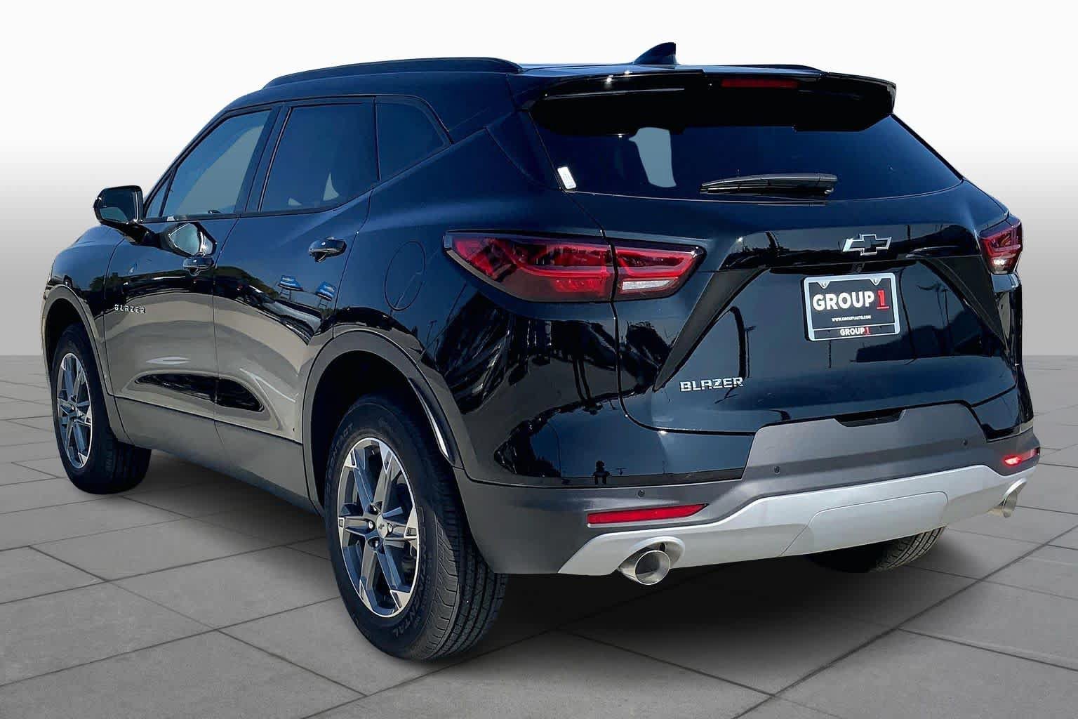 New 2026 Chevrolet Blazer LT w/ Convenience Package FWD image 4