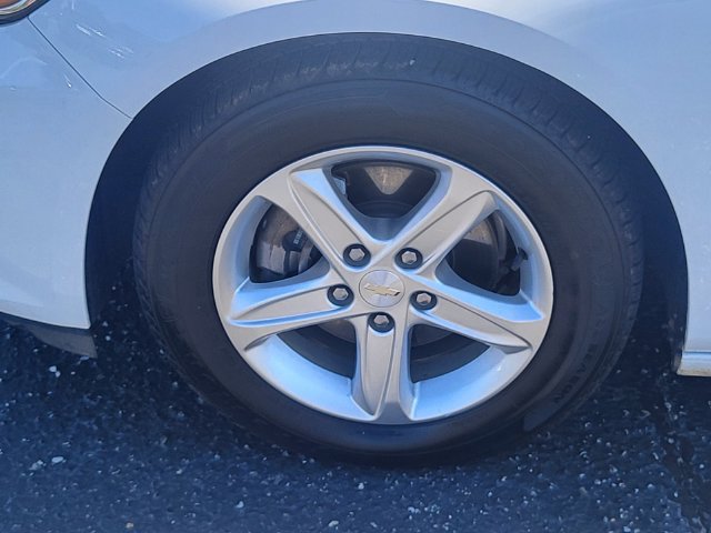Used 2024 Chevrolet Malibu LS w/ Driver Confidence Package FWD image 8