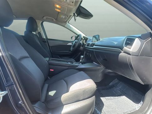 Used 2018 MAZDA MAZDA3 Sport FWD image 27
