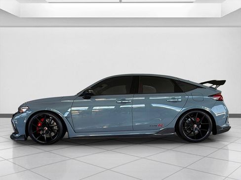 Used 2024 Honda Civic Type R image 2