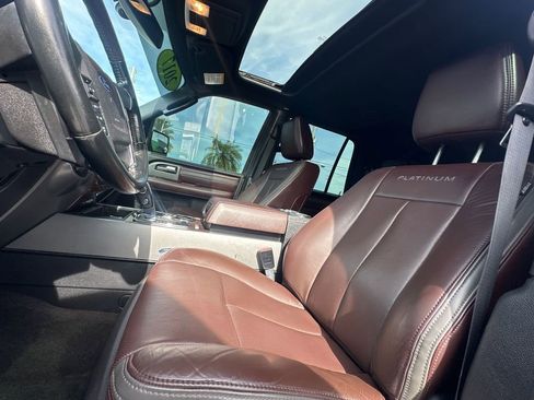 Used 2017 Ford Expedition EL Platinum image 21