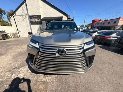 Used 2023 Lexus LX 600 4WD w/ Luxury Package image 9