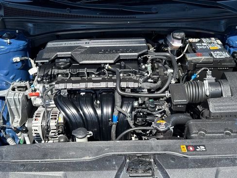 Used 2022 Hyundai Elantra SEL w/ Preferred Accessory Package FWD image 32