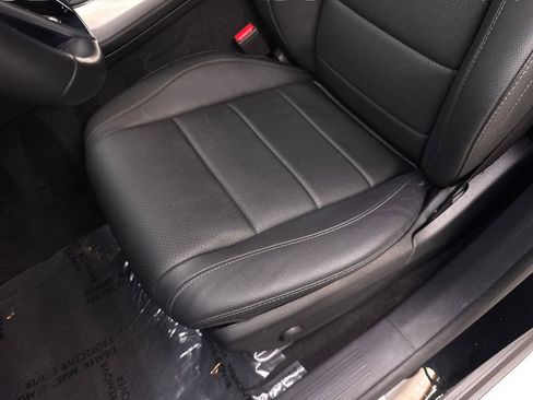 Used 2025 Mercedes-Benz GLS 450 4MATIC image 28