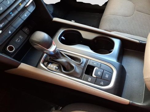 Used 2019 Hyundai Santa Fe SEL AWD/4WD image 18