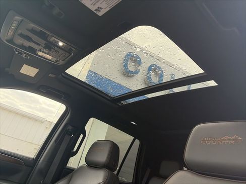 Used 2023 Chevrolet Tahoe High Country w/ Premium Package 2 image 18