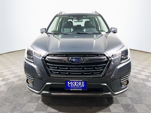 Used 2023 Subaru Forester Limited image 3