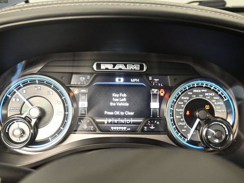 Used 2019 RAM 1500 Limited AWD/4WD image 12
