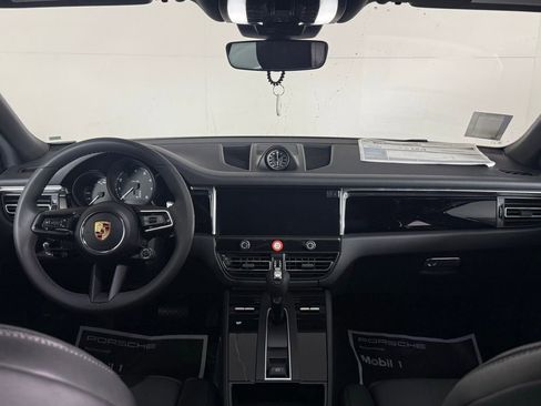 New 2026 Porsche Macan image 20