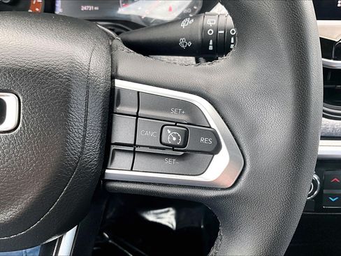 Used 2023 Jeep Compass Latitude AWD/4WD image 18