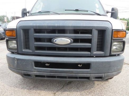 Used 2014 Ford E-150 and Econoline 150 RWD image 6