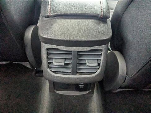 Used 2016 Ford Fusion SE image 17