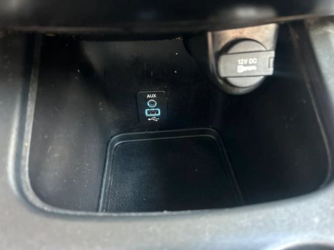 Used 2019 Dodge Journey Crossroad AWD/4WD image 10