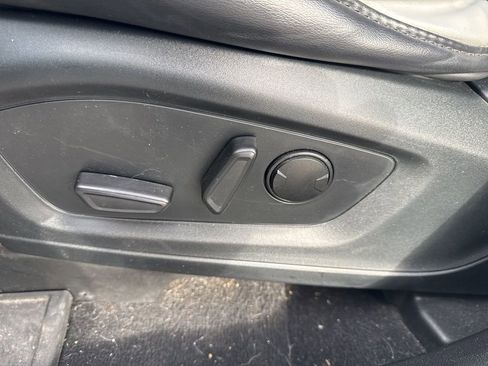 Used 2021 Ford Explorer XLT w/ Equipment Group 202A image 16