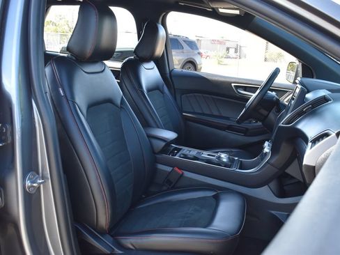 Certified 2024 Ford Edge ST-Line AWD/4WD image 29