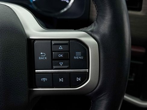 Used 2024 Ford Expedition Limited image 23