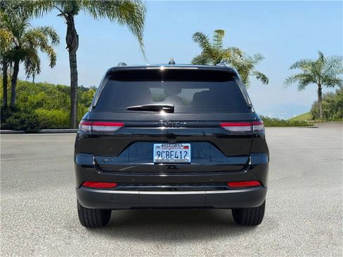 Certified 2022 Jeep Grand Cherokee Altitude AWD/4WD image 5