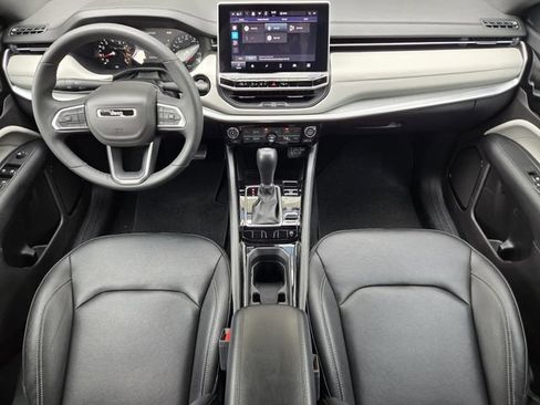 Used 2025 Jeep Compass Limited AWD/4WD image 34