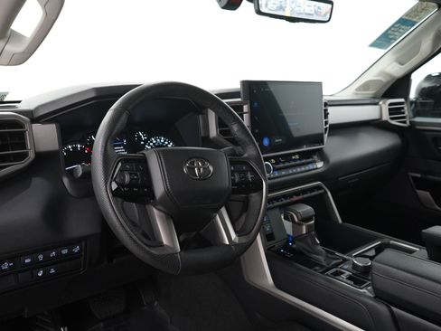 Used 2023 Toyota Tundra Limited AWD/4WD image 29