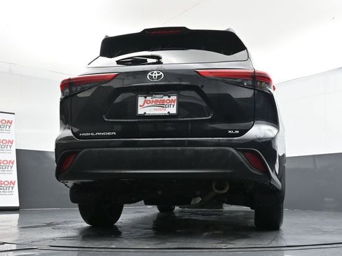 Used 2023 Toyota Highlander XLE image 45