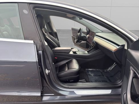 Used 2018 Tesla Model 3 Long Range AWD/4WD image 12