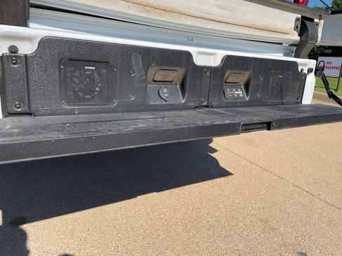 Used 2023 GMC Sierra 1500 AT4X AWD/4WD image 18