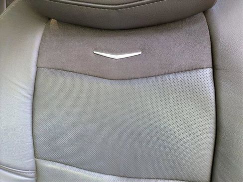 Used 2020 Cadillac Escalade Luxury image 14