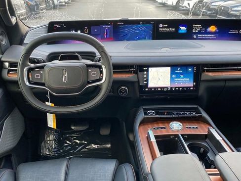 New 2025 Lincoln Navigator Black Label image 6