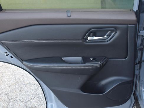 Used 2023 Nissan Rogue SL w/ SL Premium Package FWD image 50