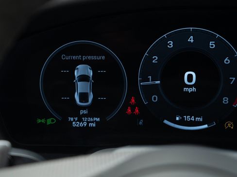 Certified 2025 Porsche 911 Carrera S RWD image 23