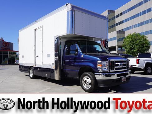 Used 2024 Ford E-450 and Econoline 450 Super Duty w/ Power Windows & Locks Group RWD image 1