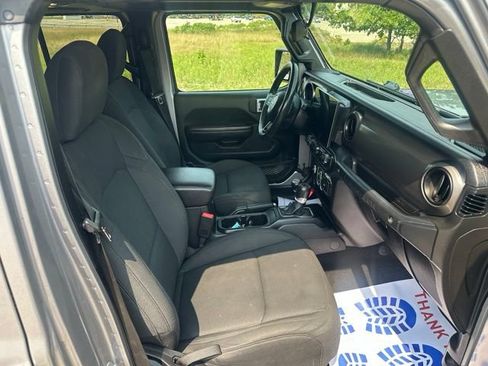 Used 2019 Jeep Wrangler Unlimited Sport S AWD/4WD image 17