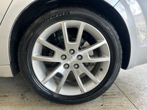 Used 2009 Chevrolet Malibu LTZ FWD image 7