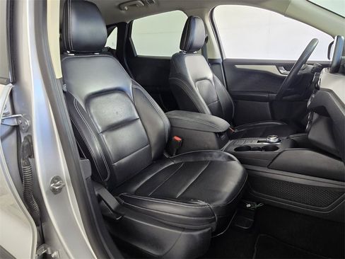 Used 2020 Ford Escape SEL image 16