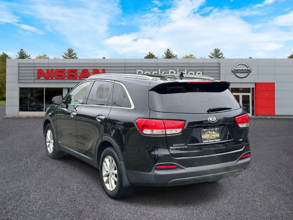 Used 2018 Kia Sorento AWD image 4