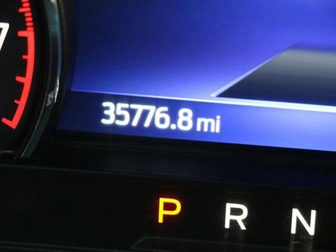 Used 2022 Ford Explorer XLT w/ Equipment Group 202A image 32