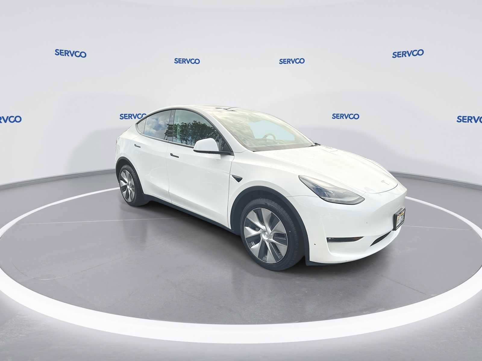 Used 2023 Tesla Model Y Long Range AWD/4WD image 2