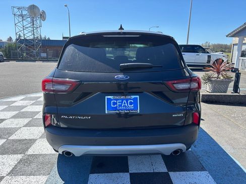 Used 2024 Ford Escape Platinum AWD/4WD image 4