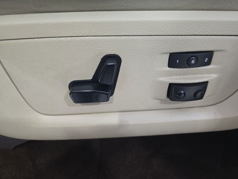 Used 2016 RAM 2500 Laramie AWD/4WD image 18