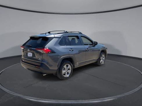 Used 2024 Toyota RAV4 LE AWD/4WD image 8