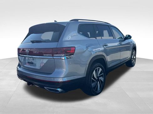 Used 2025 Volkswagen Atlas SE FWD image 6