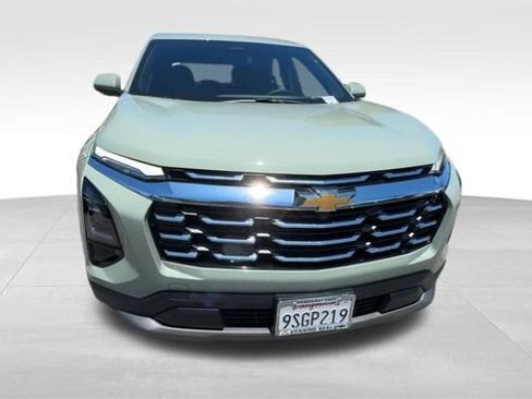 New 2025 Chevrolet Equinox LT image 32