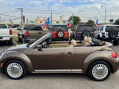 Used 2013 Volkswagen Beetle 2.5 image 3