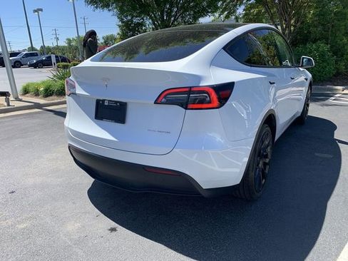 Used 2023 Tesla Model Y Long Range AWD/4WD image 8