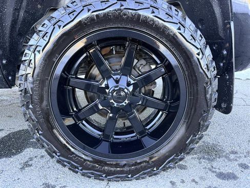 Used 2014 Toyota Tundra Limited w/ Limited Premium Package image 9