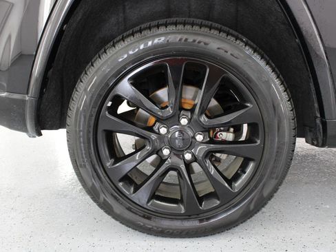 Used 2019 Jeep Grand Cherokee Altitude AWD/4WD image 81