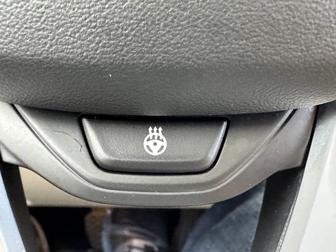 Used 2020 BMW 330i xDrive Sedan w/ Convenience Package image 9