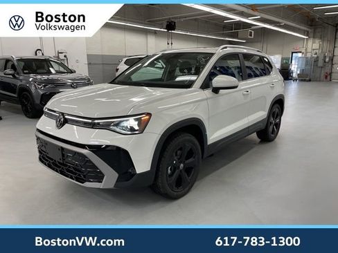 New 2026 Volkswagen Taos SEL image 1