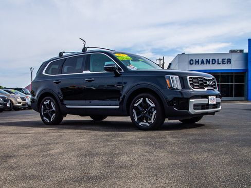 Used 2025 Kia Telluride S AWD/4WD image 9